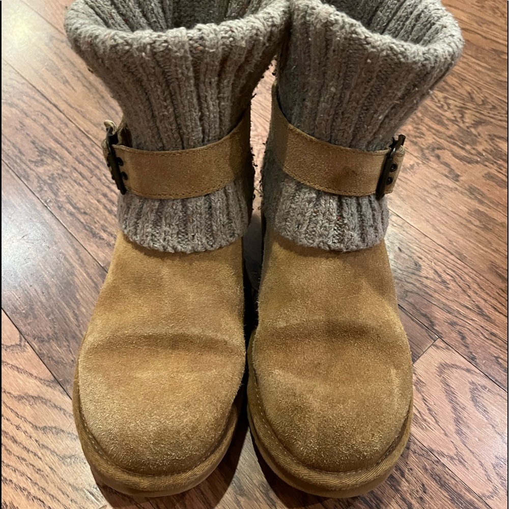 Short knit uggs chestnut